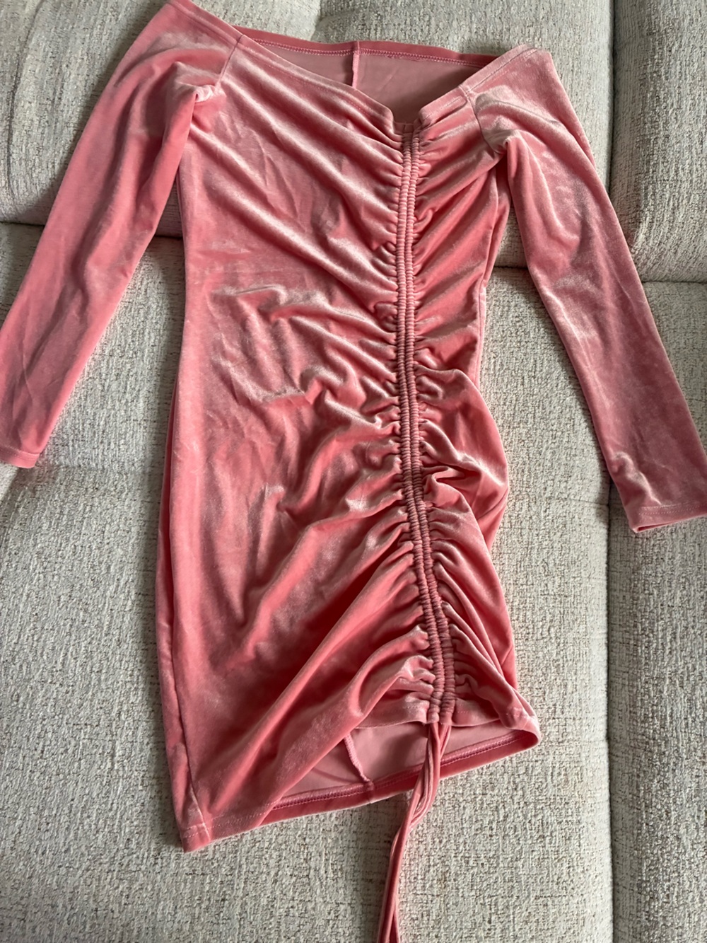 Women's Off-Shoulder Velvet Top in Dusty Rose